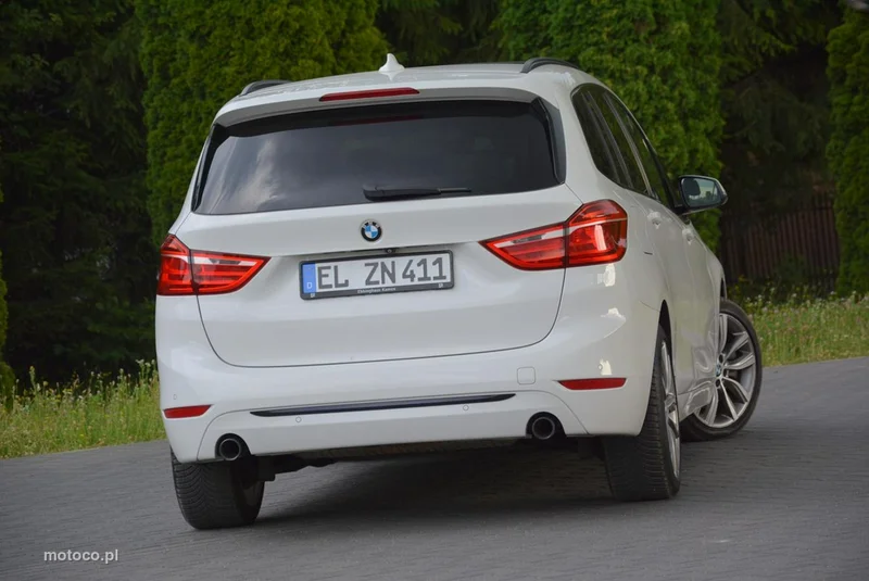 BMW Seria 2 F45 220 13