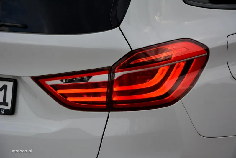 BMW Seria 2 F45 220 14