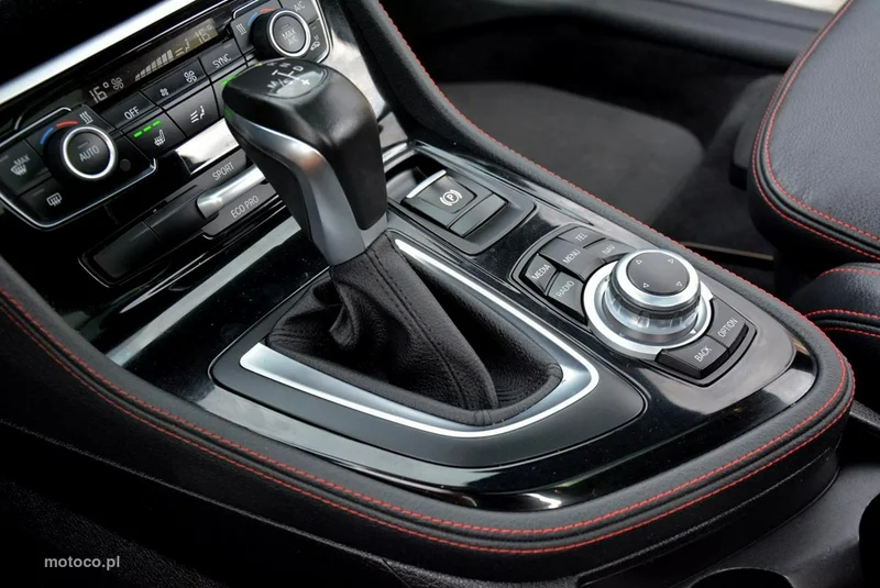 BMW Seria 2 F45 220 32