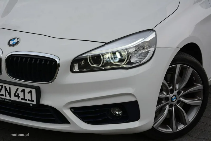 BMW Seria 2 F45 220 7