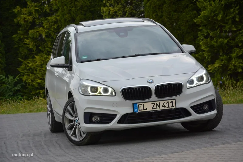 BMW Seria 2 F45 220 8