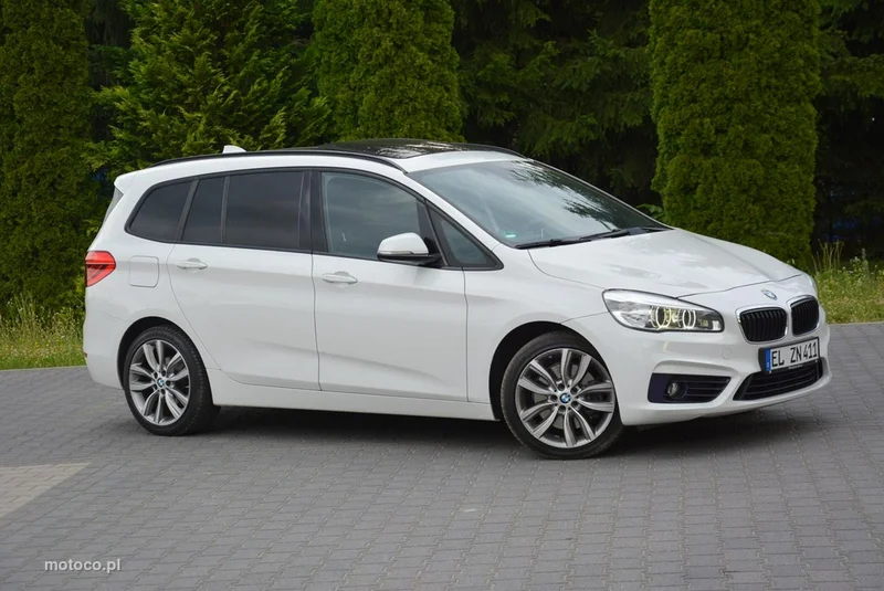 BMW Seria 2 F45 220 10