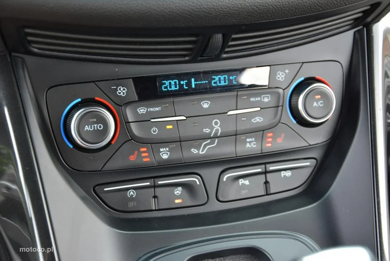Ford Kuga II 27
