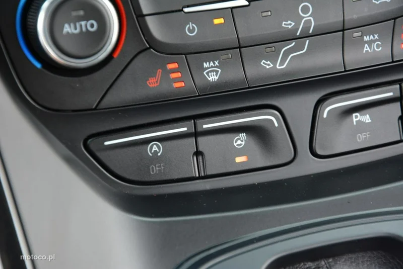 Ford Kuga II 28