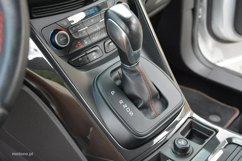 Ford Kuga II 30