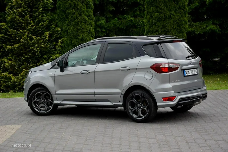 Ford EcoSport 4