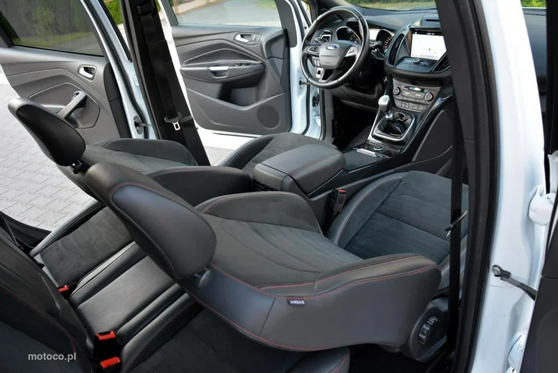 Ford Kuga II 17