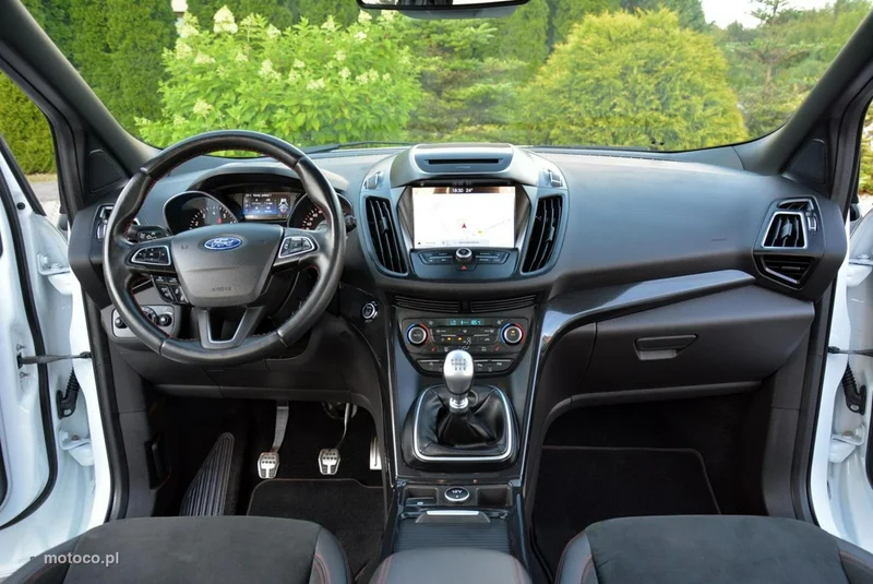 Ford Kuga II 22
