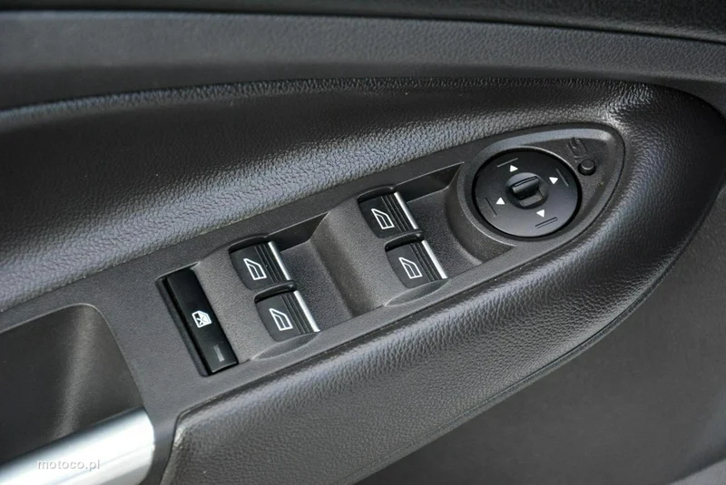 Ford Kuga II 27