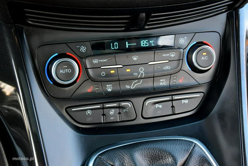 Ford Kuga II 28