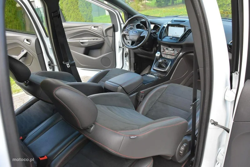 Ford Kuga II 19
