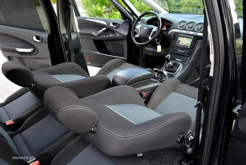 Ford S-Max I 18