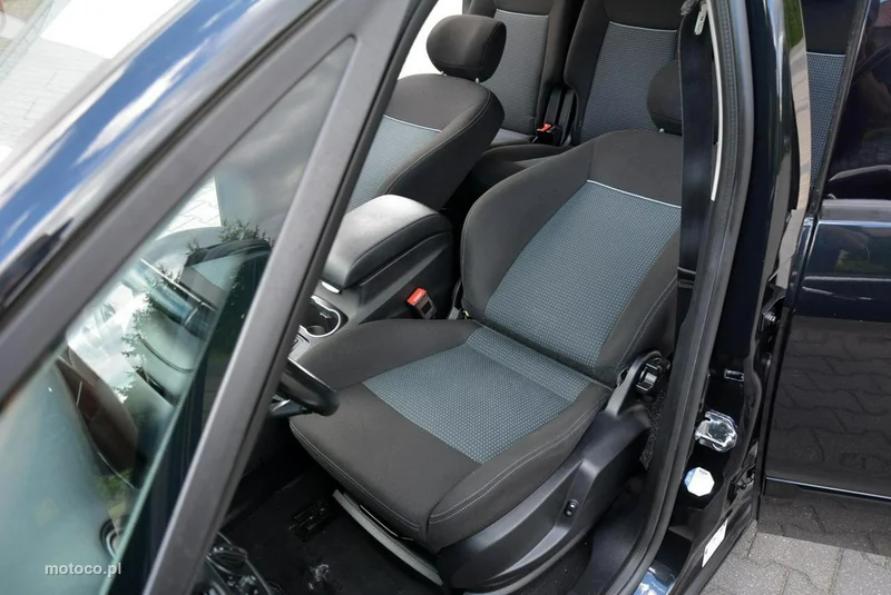 Ford S-Max I 21