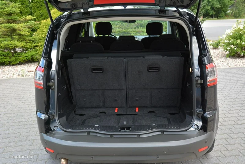 Ford S-Max I 31
