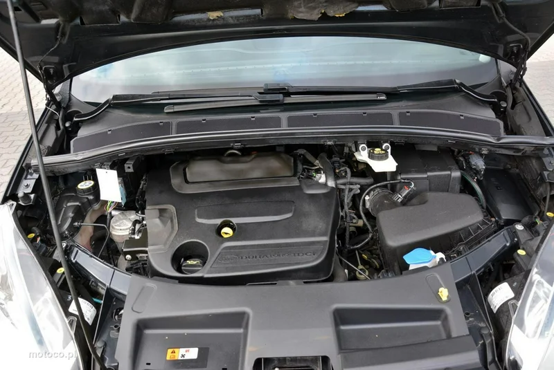 Ford S-Max I 32