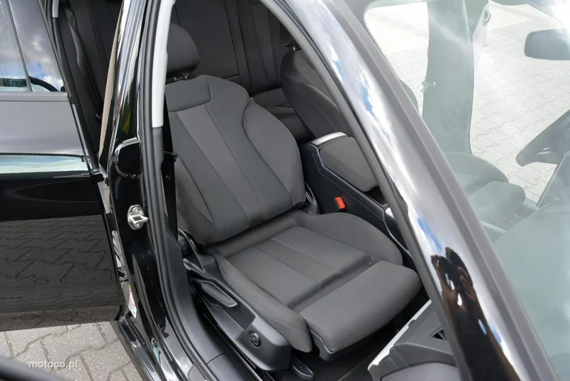 Audi A4 B9 16