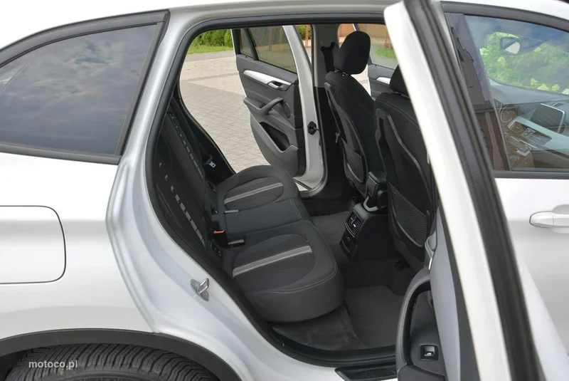 BMW X1 F48 14
