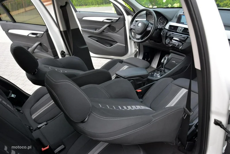 BMW X1 F48 16