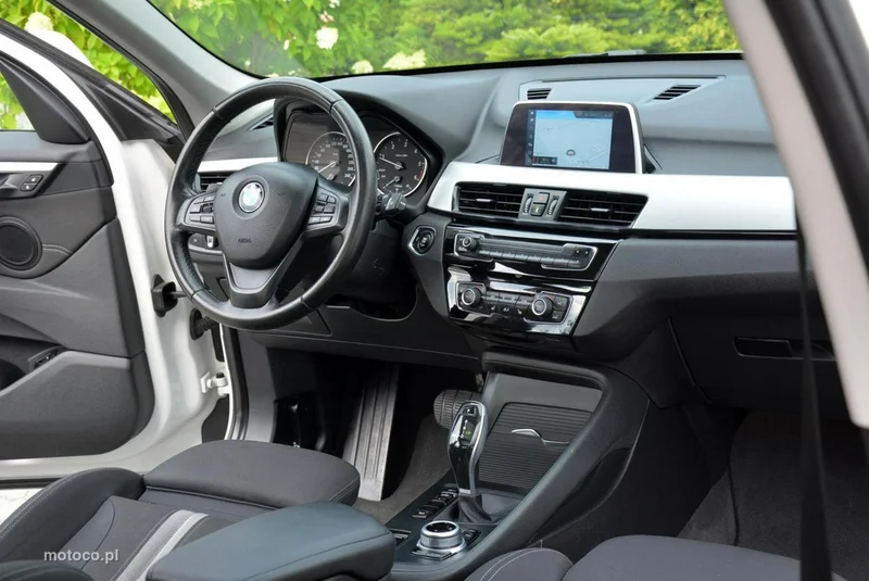 BMW X1 F48 18