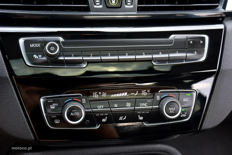 BMW X1 F48 25
