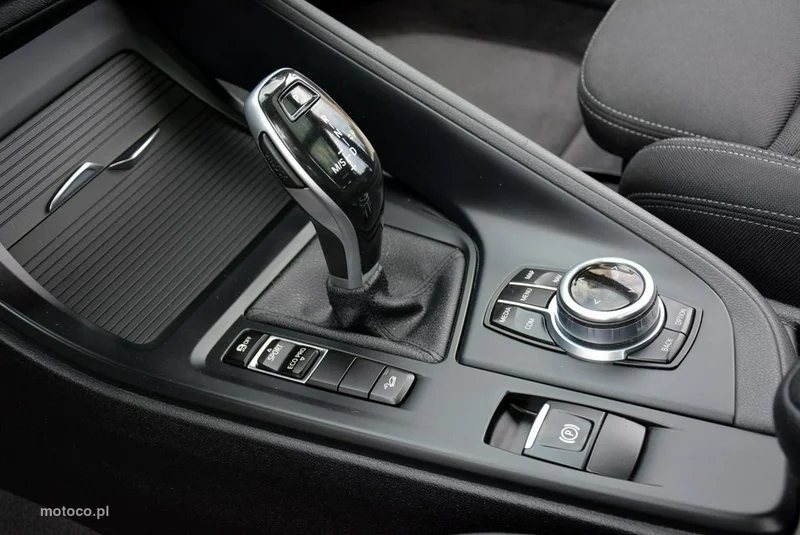 BMW X1 F48 28