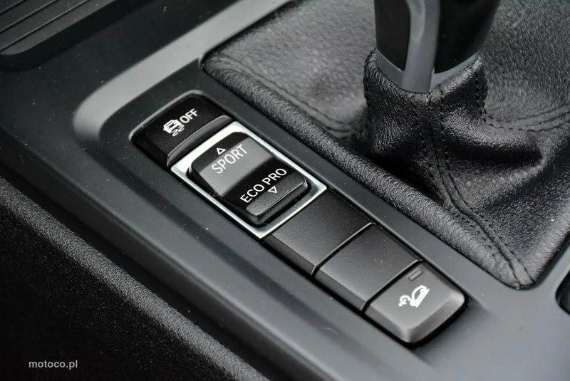 BMW X1 F48 29