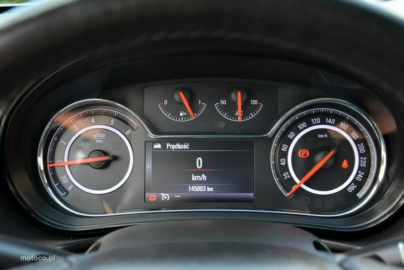 Opel Insignia A 23