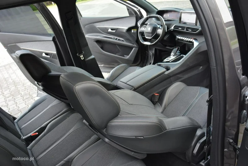 Peugeot 5008 16