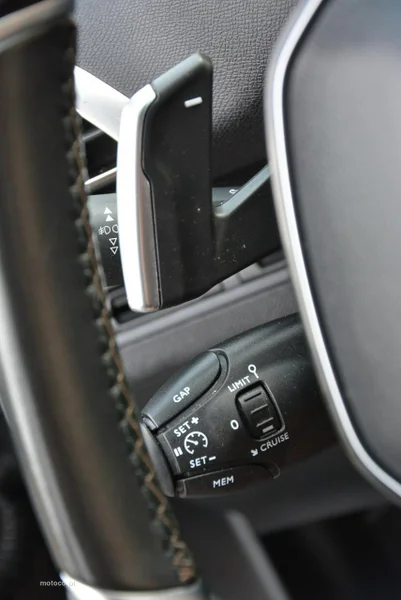 Peugeot 5008 25
