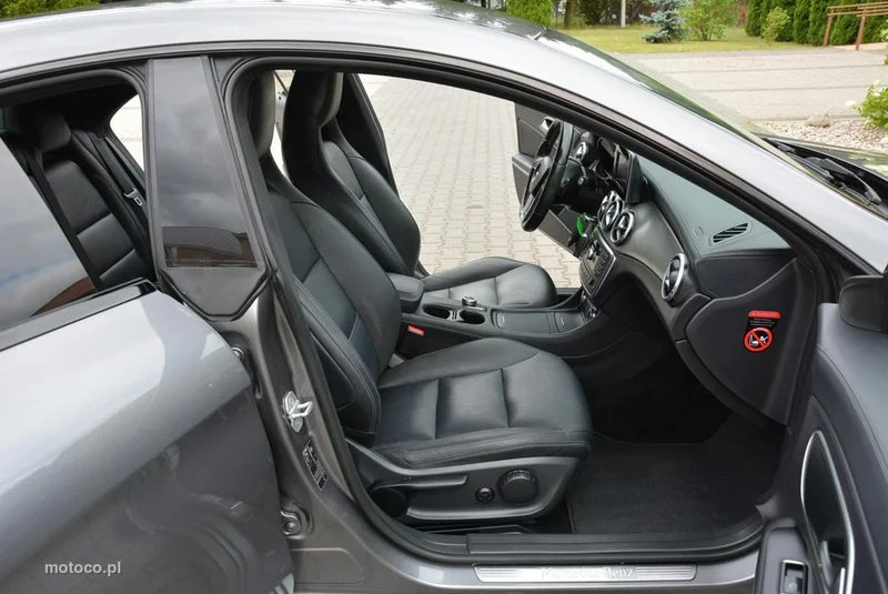 Mercedes-Benz CLA C117 CLA 200 18
