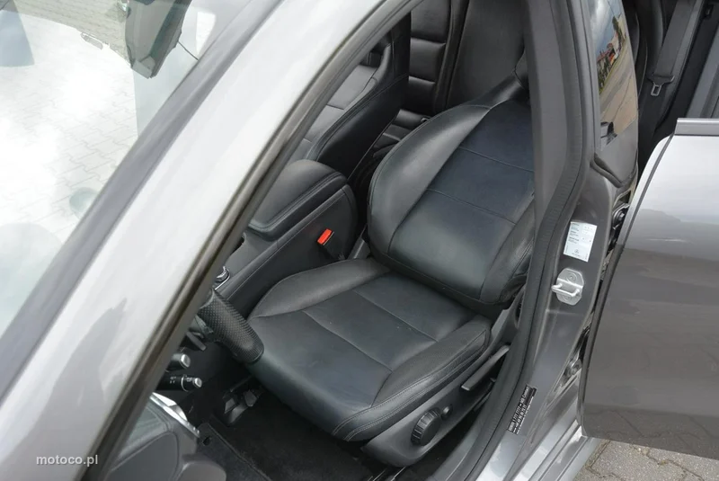Mercedes-Benz CLA C117 CLA 200 19