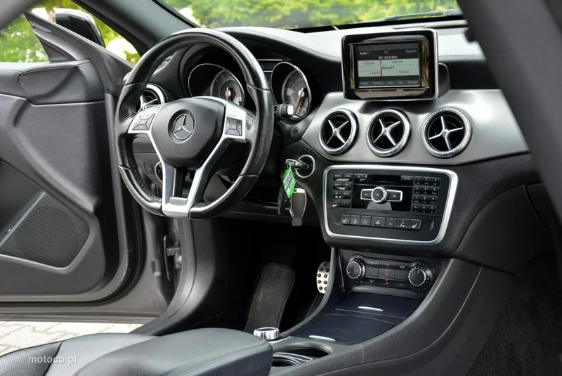 Mercedes-Benz CLA C117 CLA 200 22