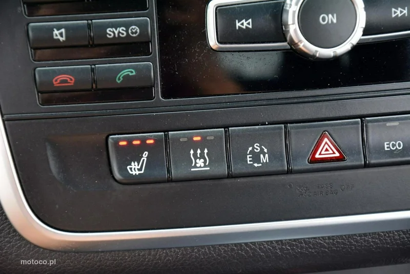 Mercedes-Benz CLA C117 CLA 200 32