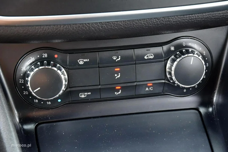 Mercedes-Benz CLA C117 CLA 200 33