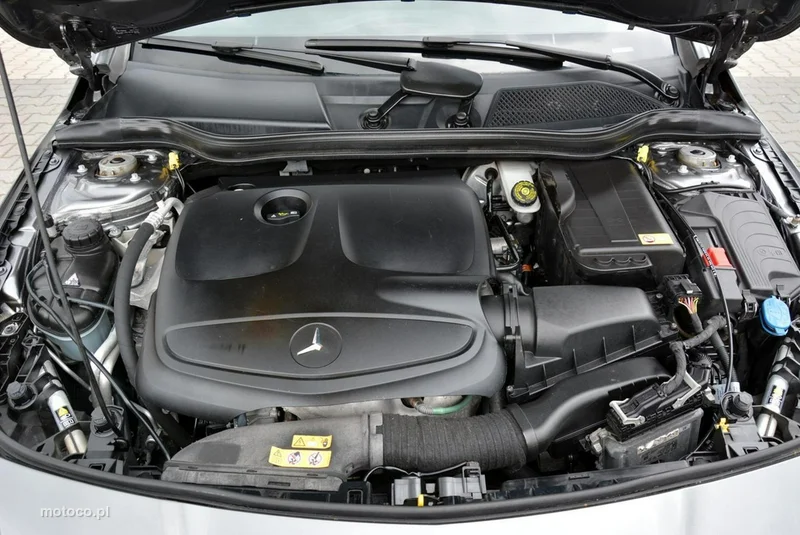 Mercedes-Benz CLA C117 CLA 200 36