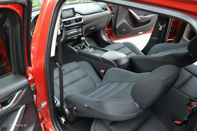 Mazda 6 26