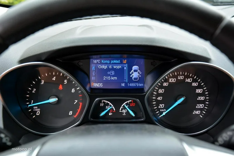 Ford Kuga II 26