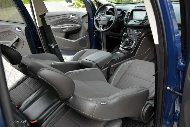 Ford Kuga II 17