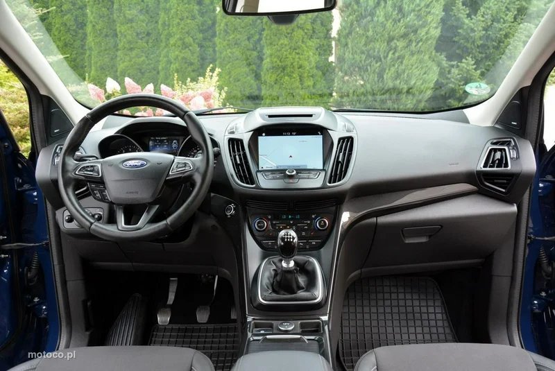 Ford Kuga II 23