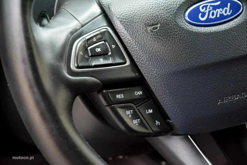 Ford Kuga II 24