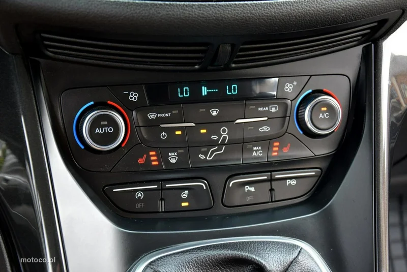 Ford Kuga II 29