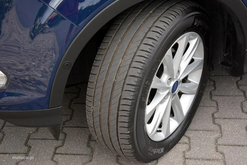 Ford Kuga II 38
