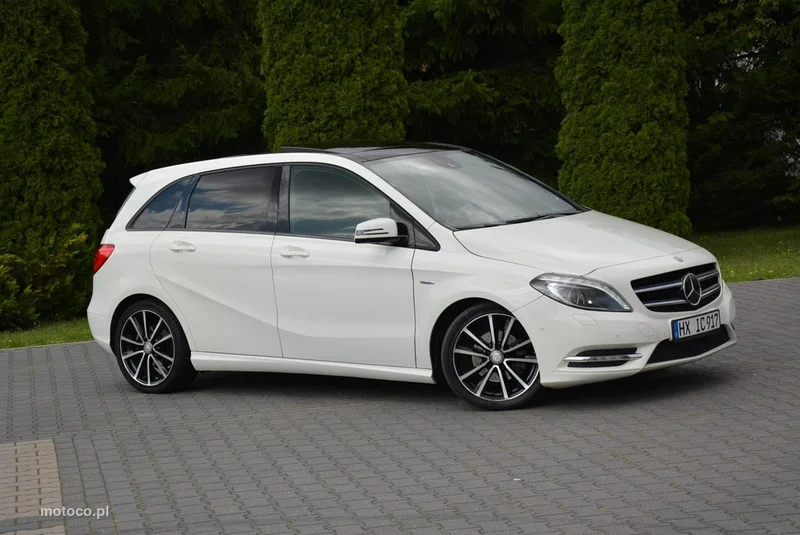 Mercedes-Benz Klasa B W246 B 180 11