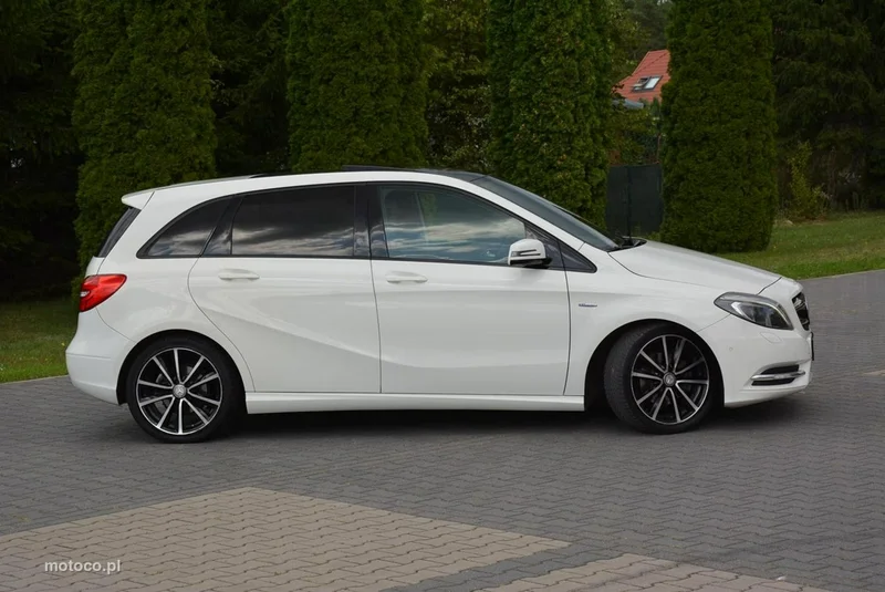 Mercedes-Benz Klasa B W246 B 180 12