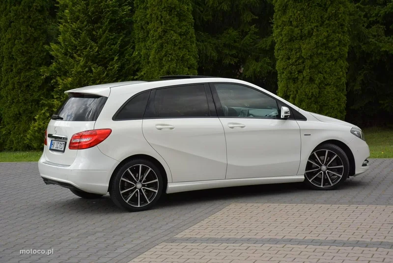 Mercedes-Benz Klasa B W246 B 180 13