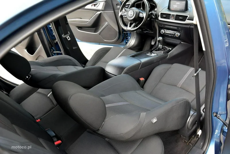 Mazda 3 14