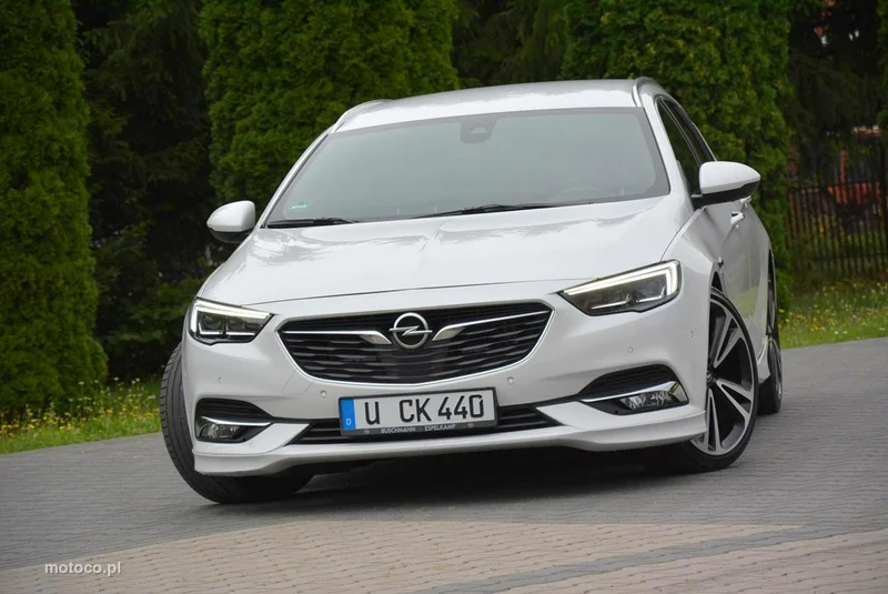 Opel Insignia Sports Tourer 2