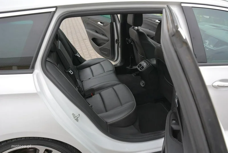 Opel Insignia Sports Tourer 15
