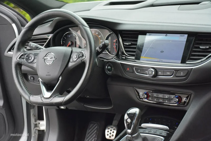 Opel Insignia Sports Tourer 18