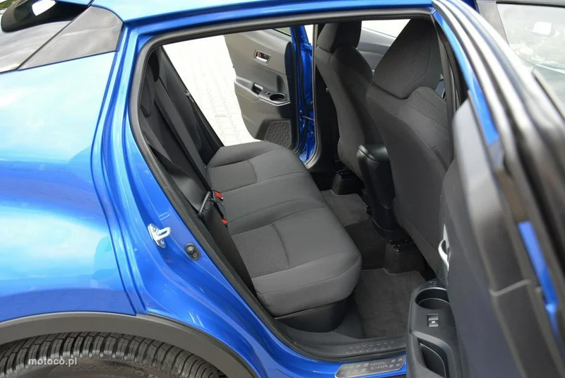 Toyota C-HR AX10 12